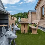 펜션 Wooden House In With 두슈니키 즈드로지