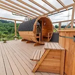 Wooden House In With * 두슈니키 즈드로지