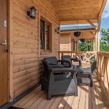 펜션 Wooden House In With 두슈니키 즈드로지