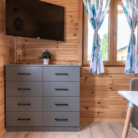 Wooden House In With Hébergement de vacances *