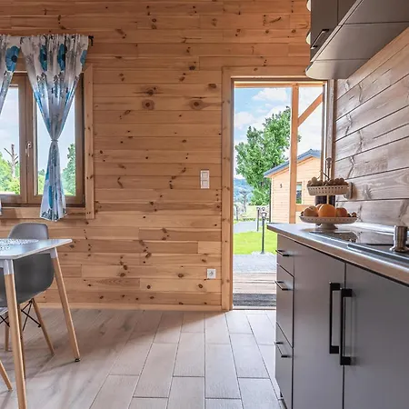 Wooden House In With Hébergement de vacances *