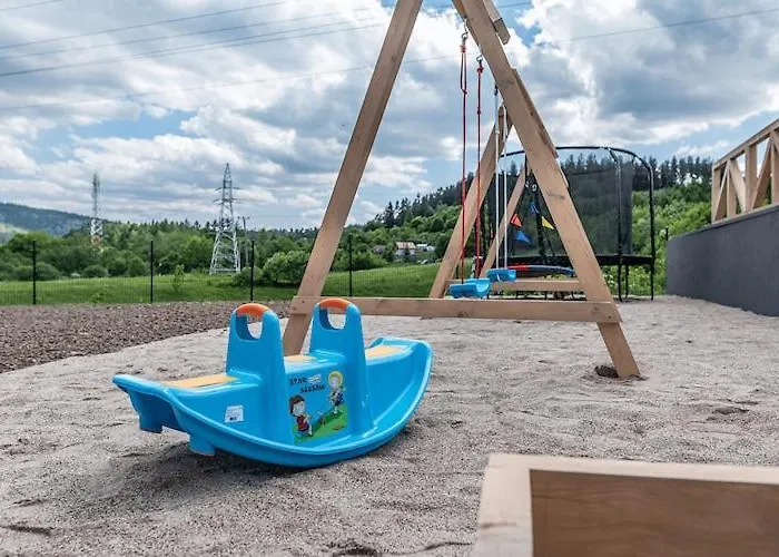 Wooden House In With 두슈니키 즈드로지